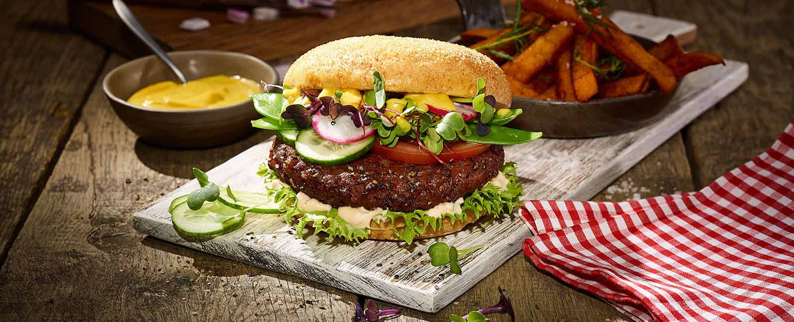 Block House bringt neue vegane Burger Pattys raus