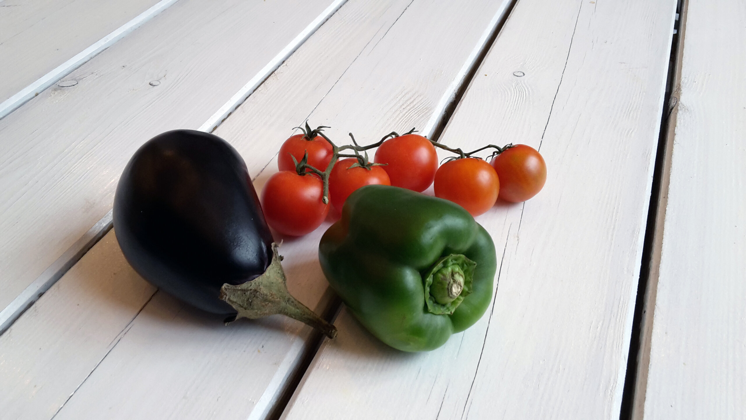 Tomaten, Aubergine und Paprika
