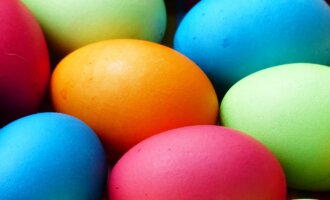 Warum gefärbte Eier Tierquälerei sind